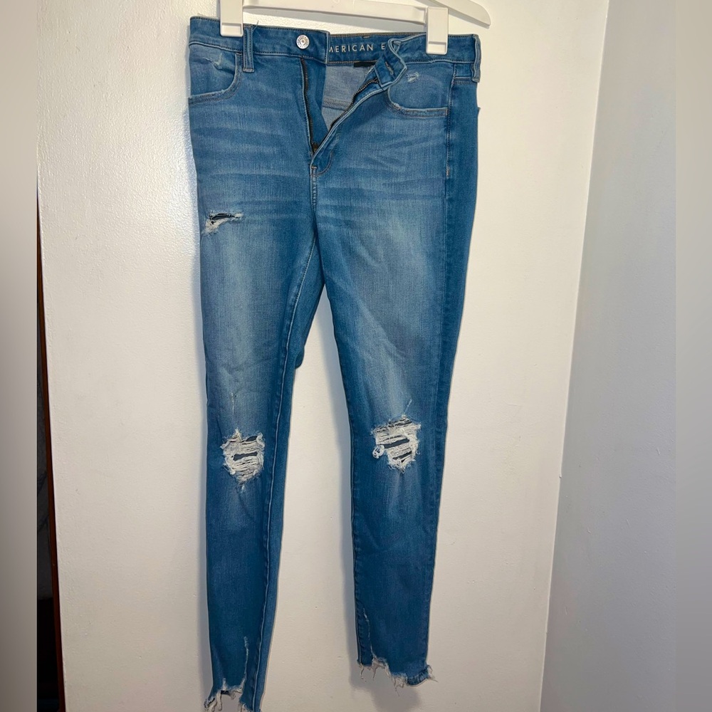 American eagle Women’s ripped skinny jeans high waisted
